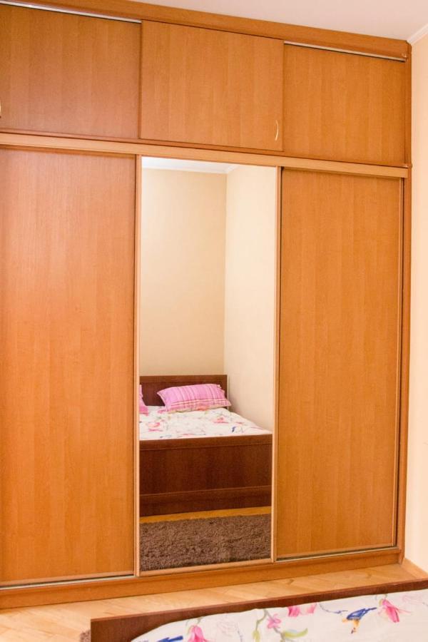 إلفيف Svobody Avenue Apartment المظهر الخارجي الصورة