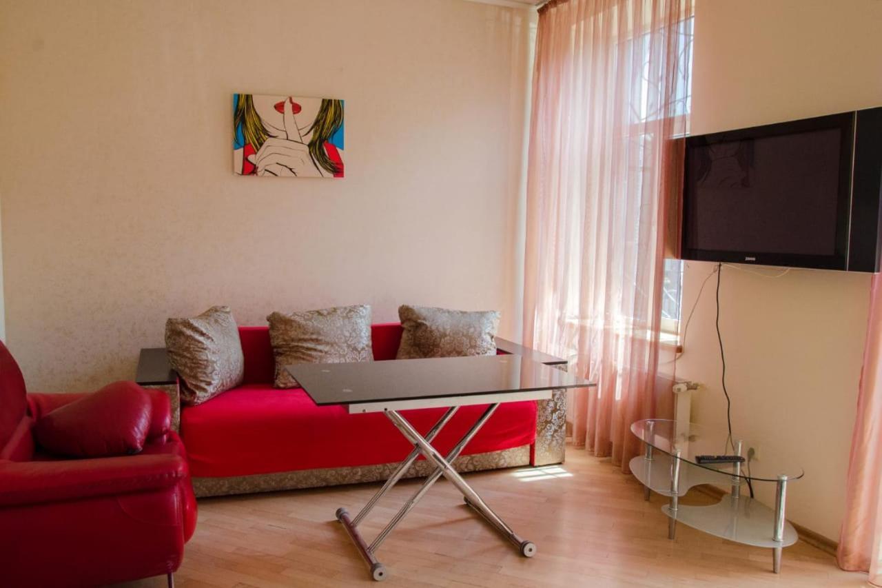 إلفيف Svobody Avenue Apartment المظهر الخارجي الصورة